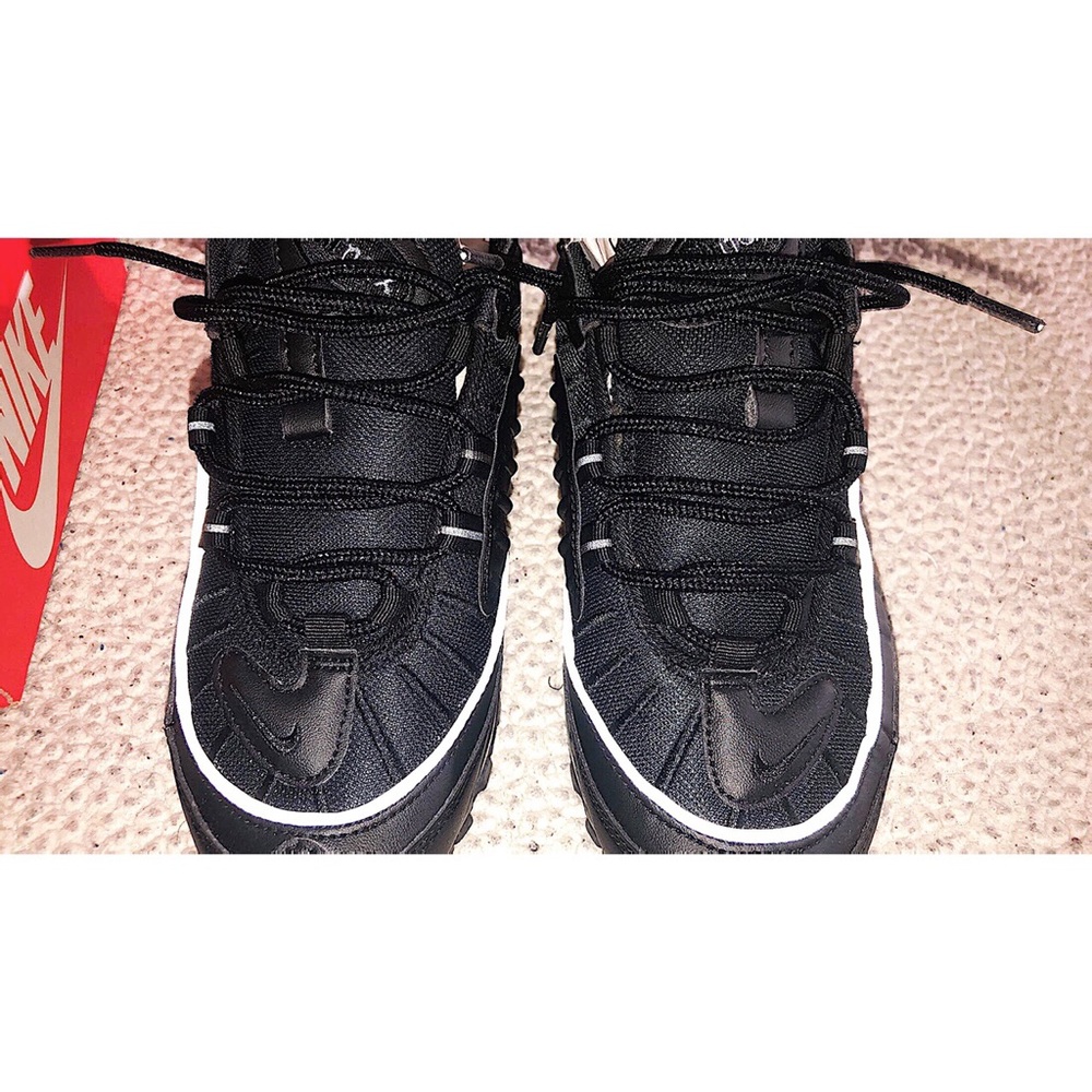 - Women’s Air Max 98 - Picture 2 of 4
